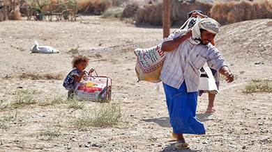 اليمن: الفارون من الحرب يكتوون بنيران الأزمات المعيشية